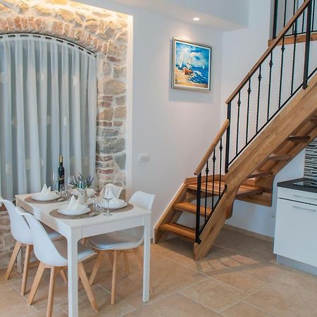 Bazzar Apartments Trogir Bagian luar foto