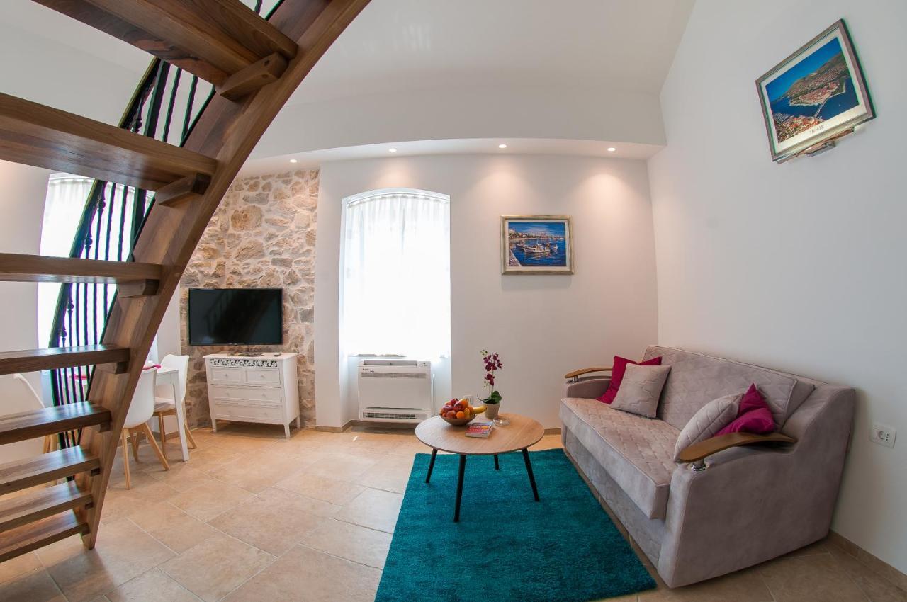 Bazzar Apartments Trogir Bagian luar foto
