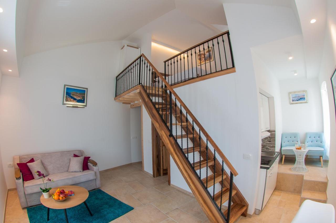 Bazzar Apartments Trogir Bagian luar foto