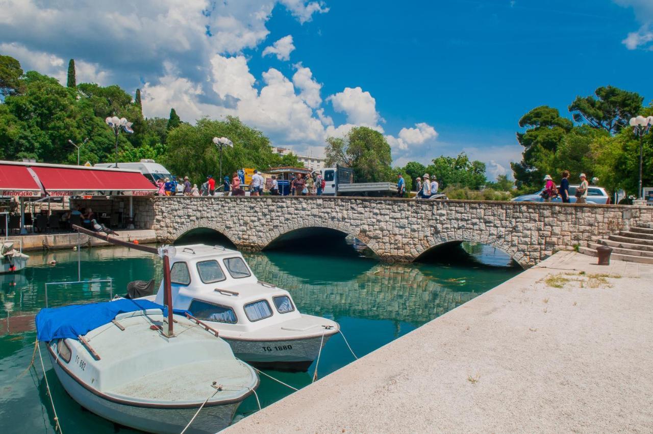 Bazzar Apartments Trogir Bagian luar foto